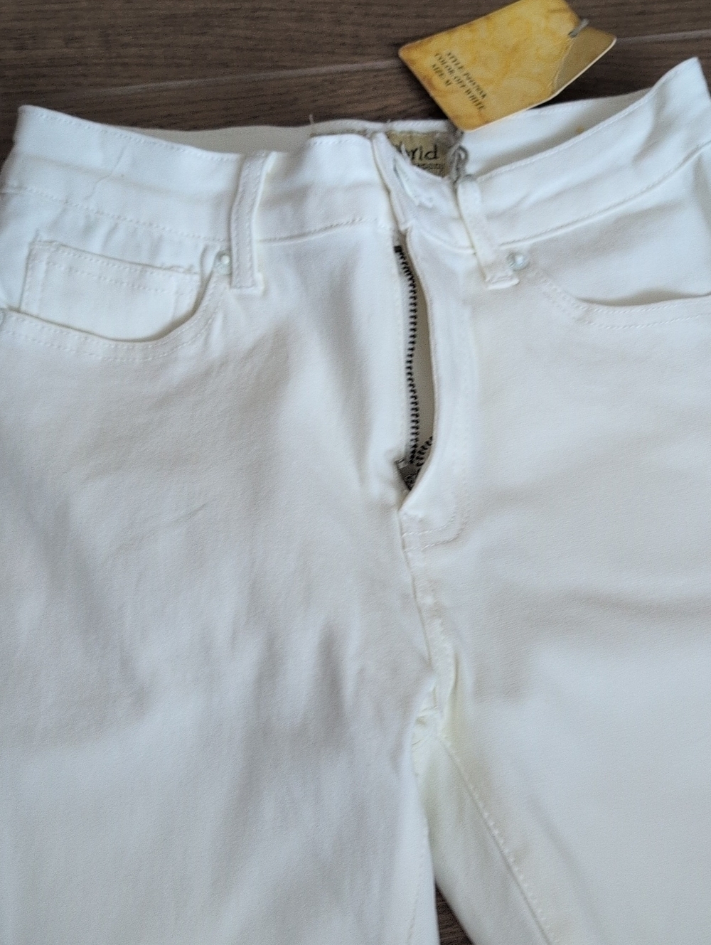 NWT Hybrid & company Women's Jeggings Cream  Skinny Jeans Medium - Picture 3 of 9